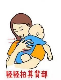 新生儿打嗝不止很难受？除了拍嗝，你还可以这样做！