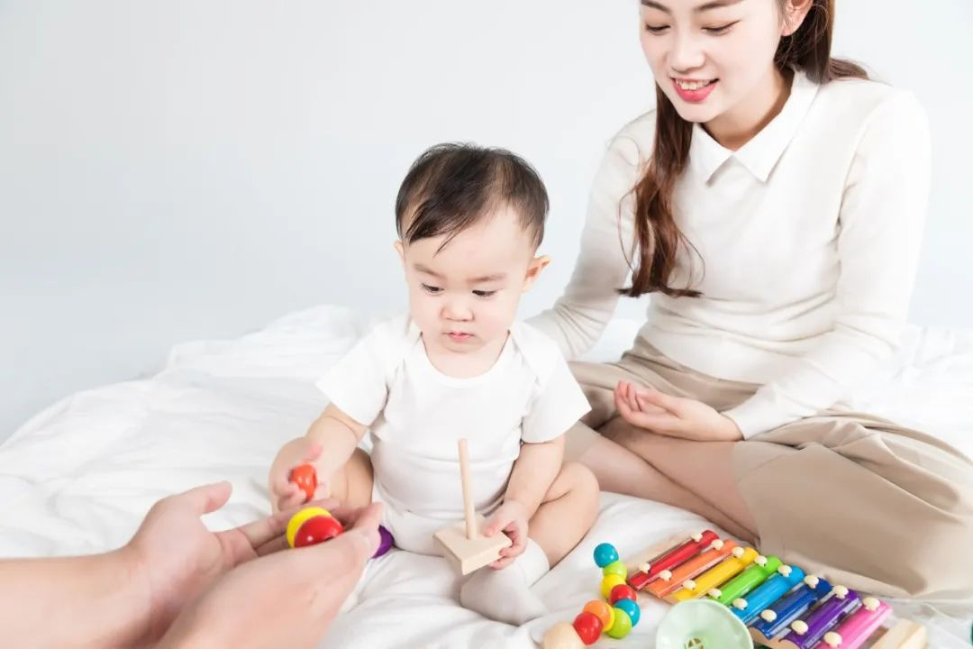 孩子不喜欢跟别人玩，正常吗？要担心孤独症吗？