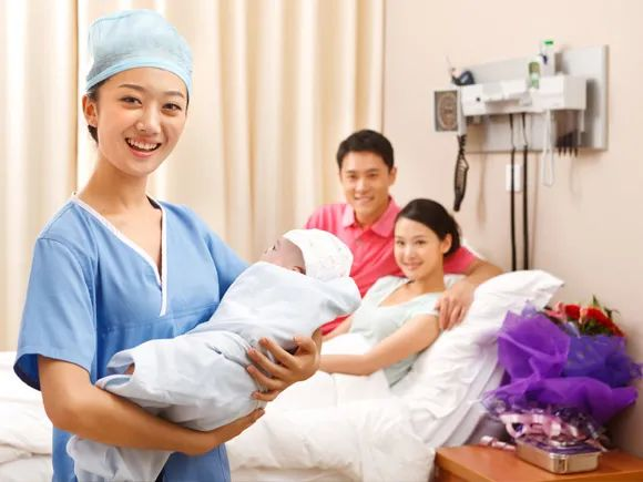 月嫂护理十二要点：让新手妈妈安心坐月子
