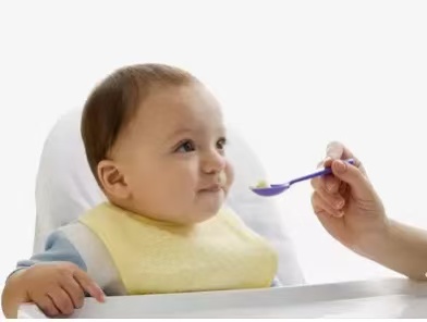 宝宝的第一口辅食，如何科学添加？新手爸妈必看！